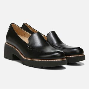 Women’s Black and Tan Naturalizer CABARET LOAFER Size 6 NEW without tags